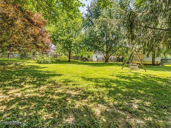 3rd image of 152 Hamilton Heights Dr