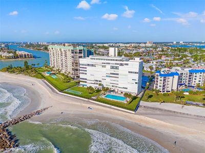7000 BEACH PLAZA #207, Saint Pete Beach, FL, 33706