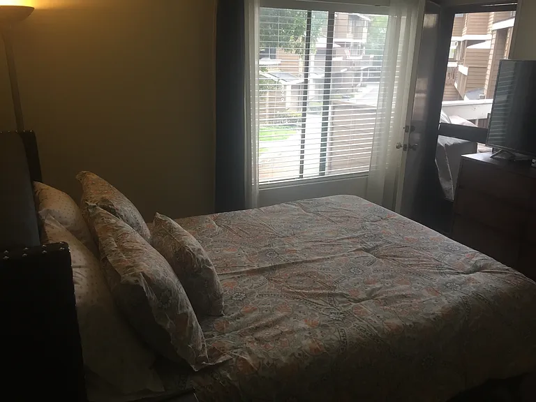 8610 Meadow Brook Ave #E — Photo 34