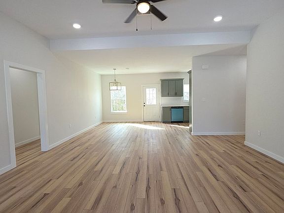 4th image of 1529 N 2nd St
