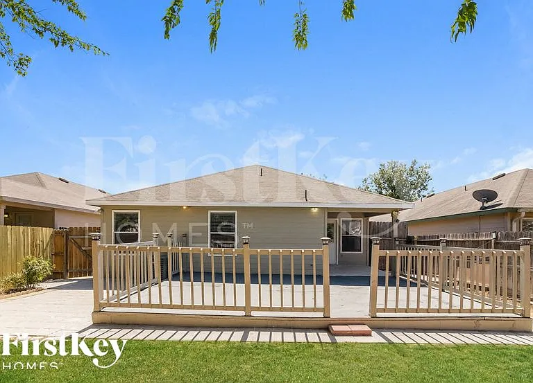 8019 Abbotts Pointe — Photo 15