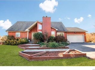 18 Rebecca Dr, Pawling, NY 12564