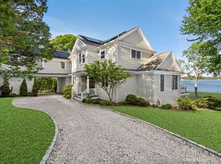 11 Bay View Dr E, Hampton Bays, NY 11946