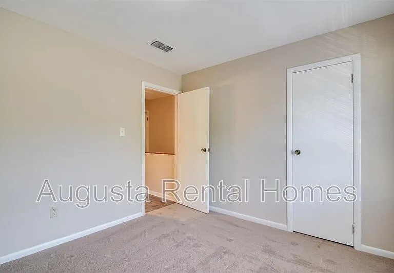 1916 Central Ave #C — Photo 13
