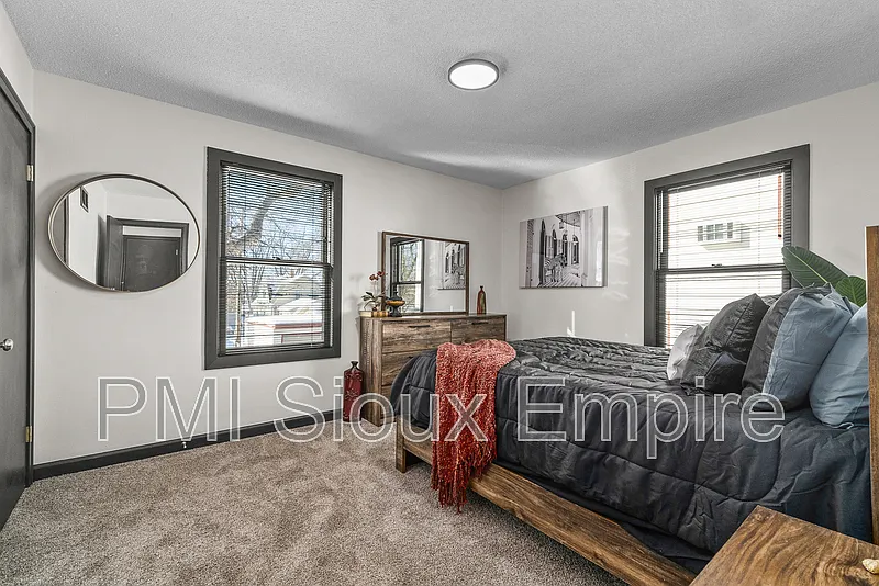 1 bed, 1.0 bath, 900 sqft, $1,100 — Photo 3