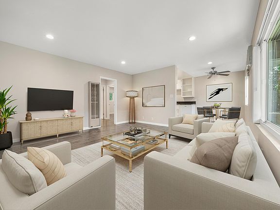 3rd image of 580 N Los Robles Ave APT 6