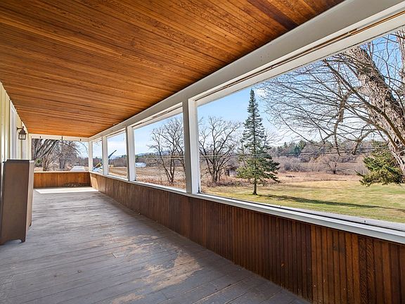 3rd image of 330 Country Club Road