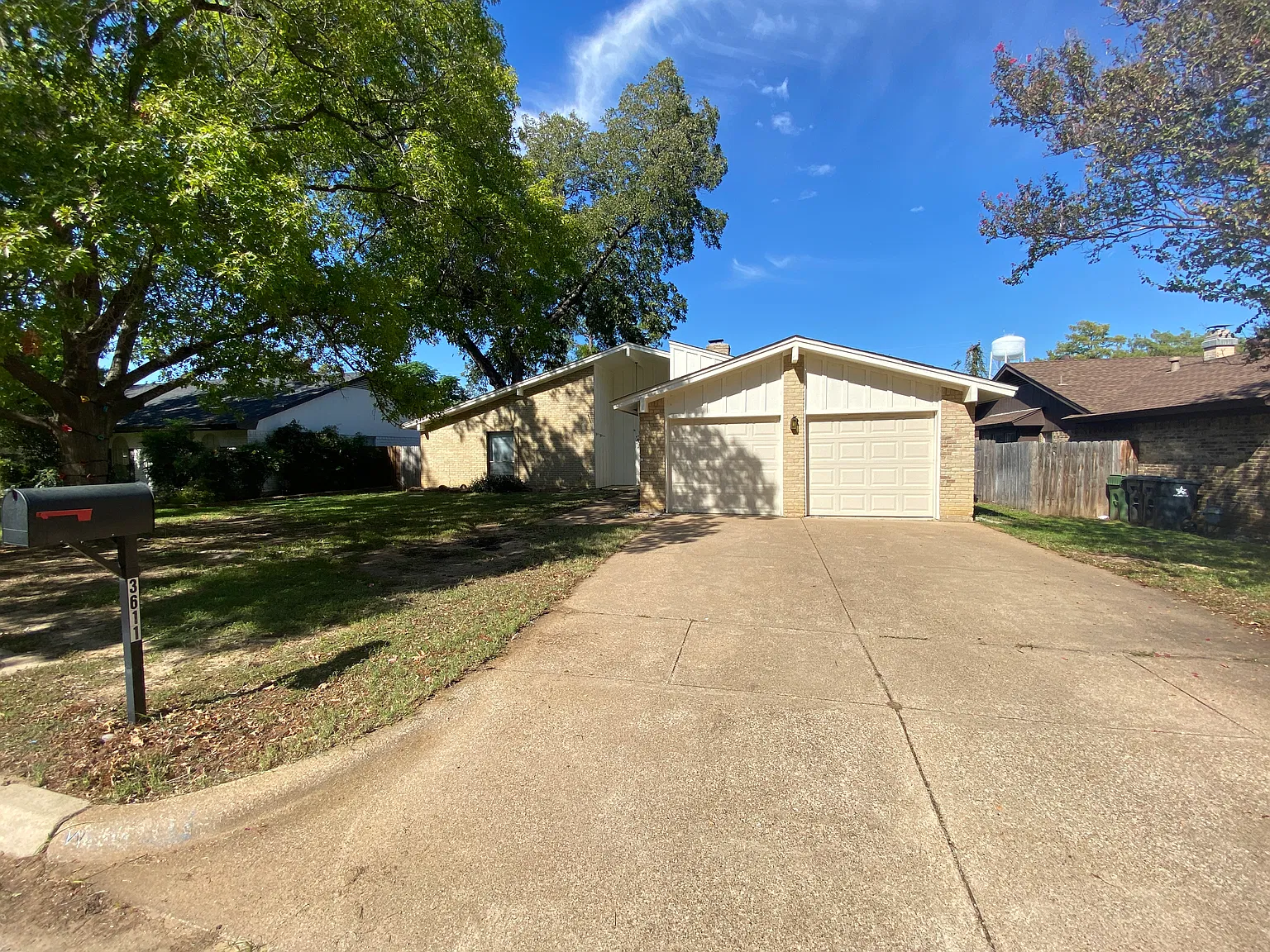 3 bed, 1855 sqft, $2,100 — Photo 2