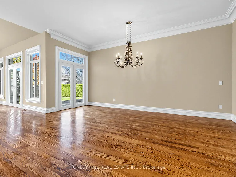 8 Colvestone Rd — Photo 12
