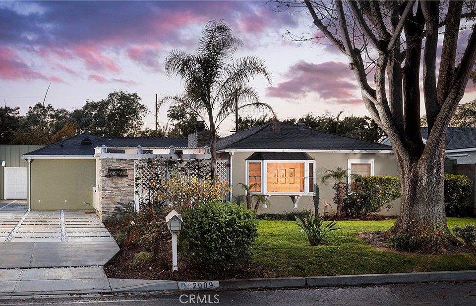 1st image of 2009 Continental Ave