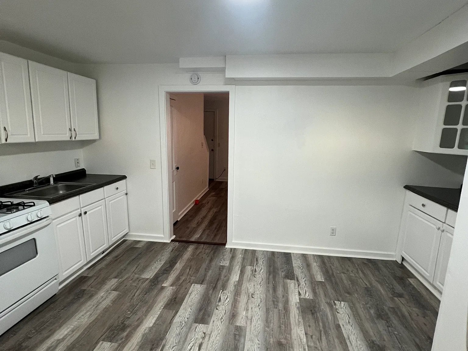 2 bed, 1000 sqft, $1,200 — Photo 1
