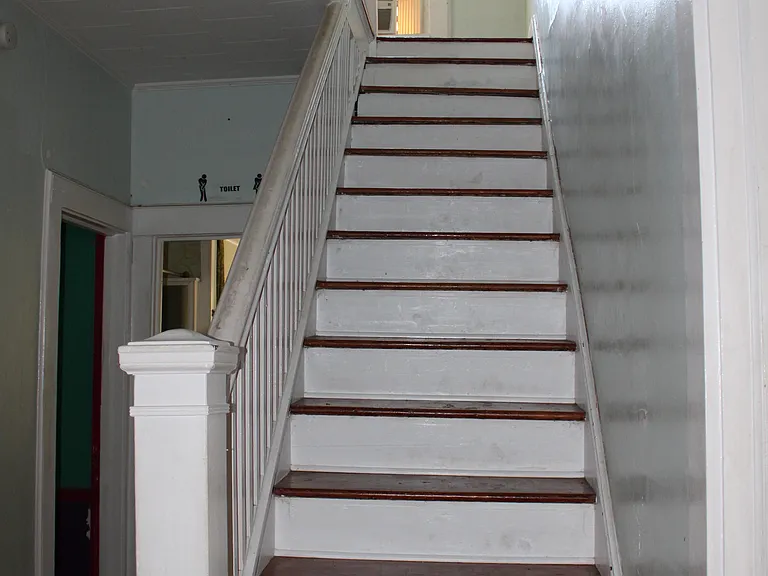 1005 Baxter St N — Photo 7