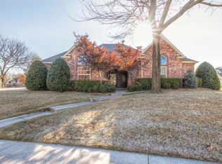 8705 S 8th St, Broken Arrow, OK 74011