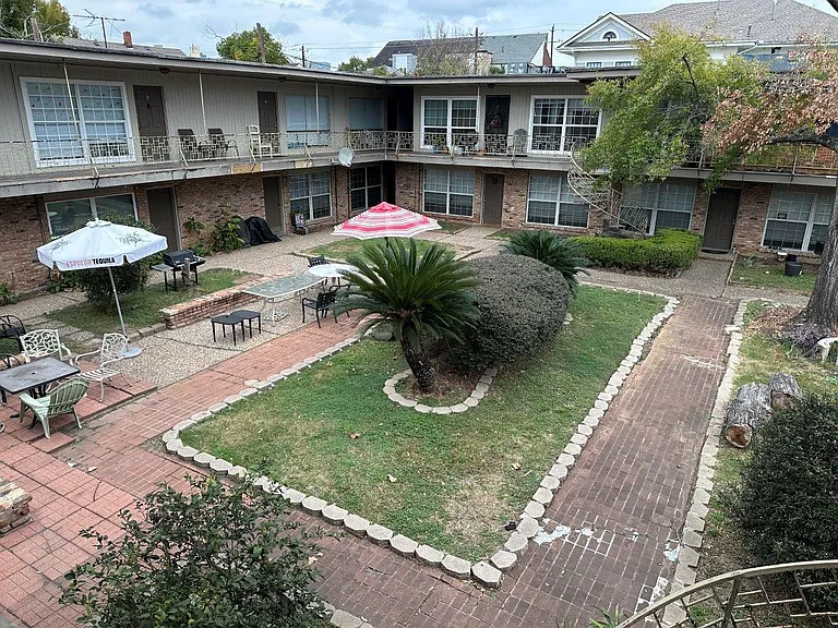 820 W Alabama St #6 — Photo 12