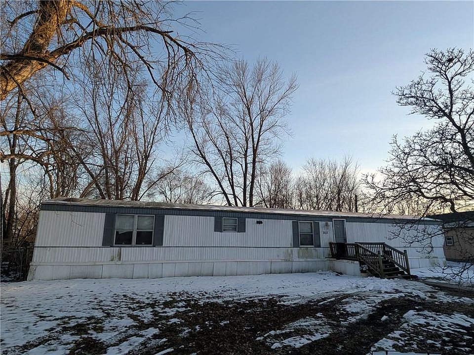 1st image of 203 W 4th St