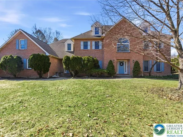 4435 Christine Ct, Bethlehem, PA 18017