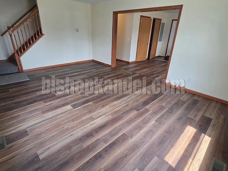 138 Allen Ave — Photo 3
