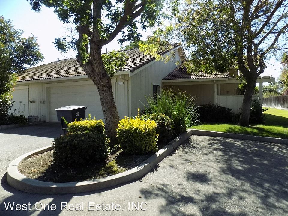2nd image of 347 Acacia St APT A