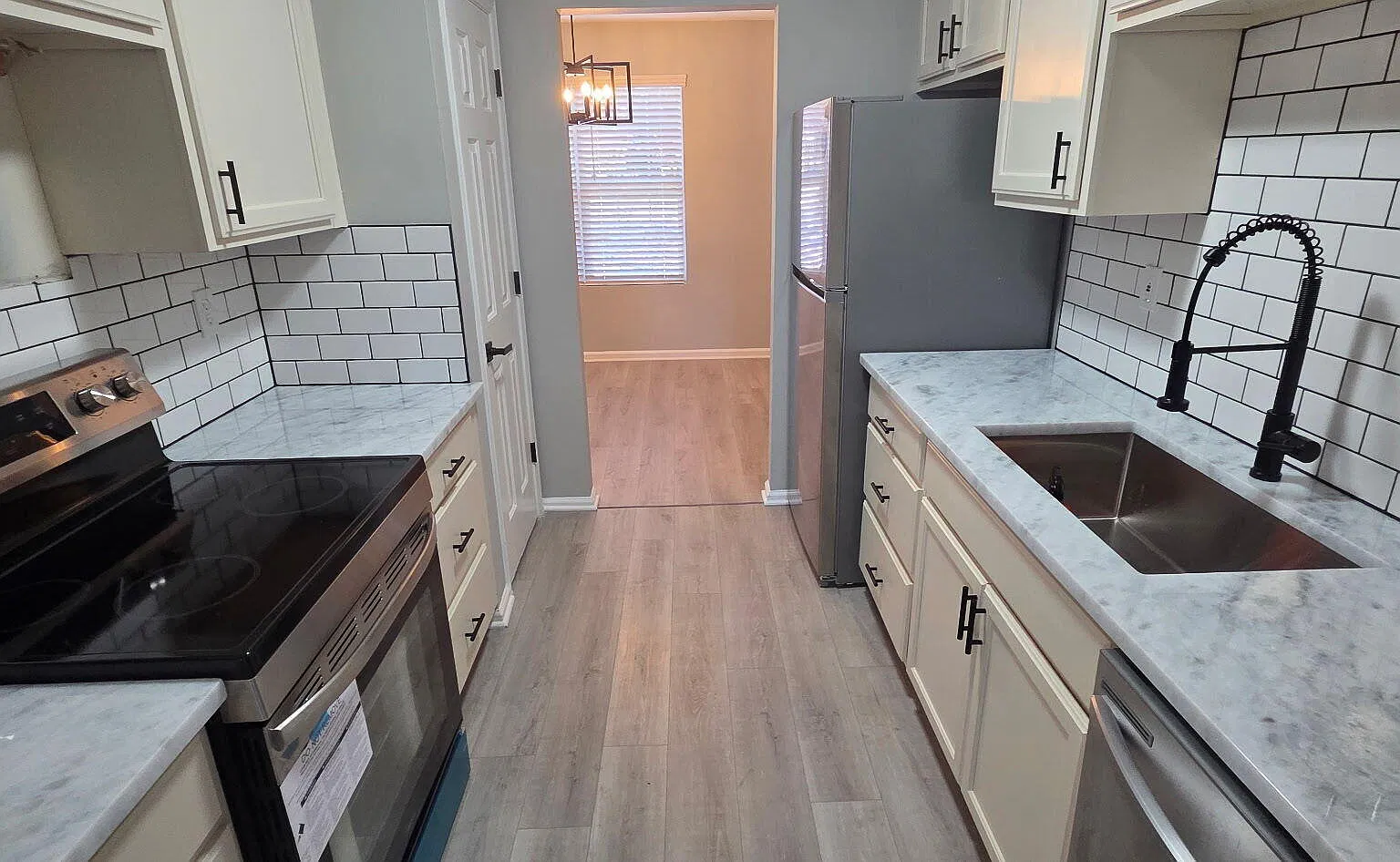 3 bed, 2.5 bath, 1280 sqft, $1,600 — Photo 3