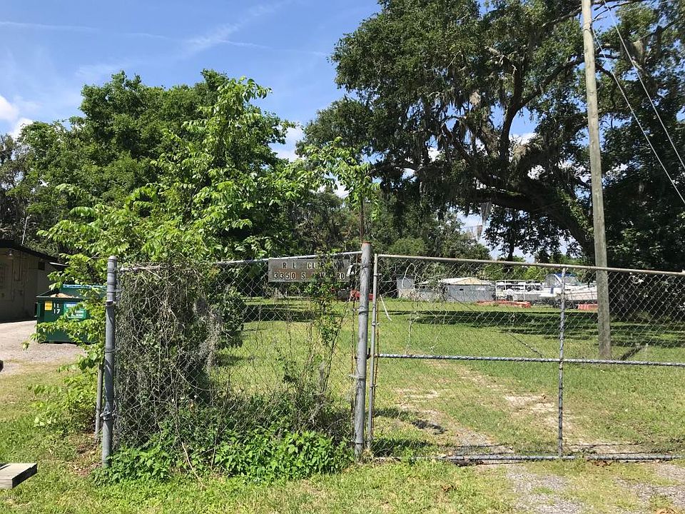 2nd image of 3350 Nova Rd