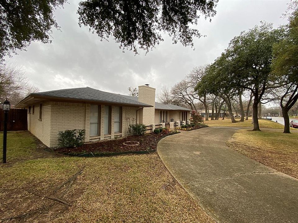 1st image of 505 Pennsylvania Dr