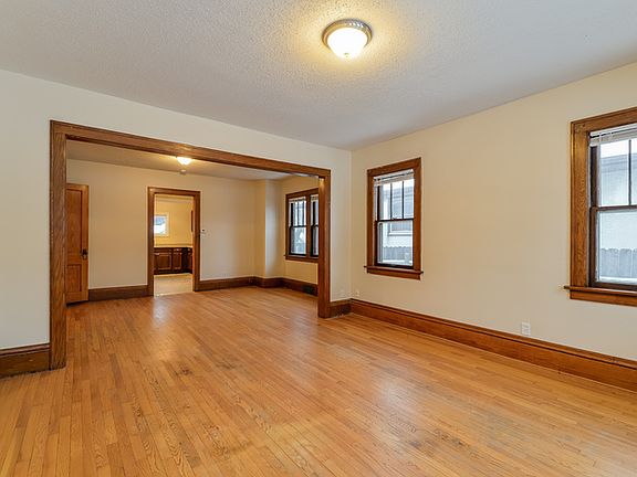 5th image of 1762 Ross Ave