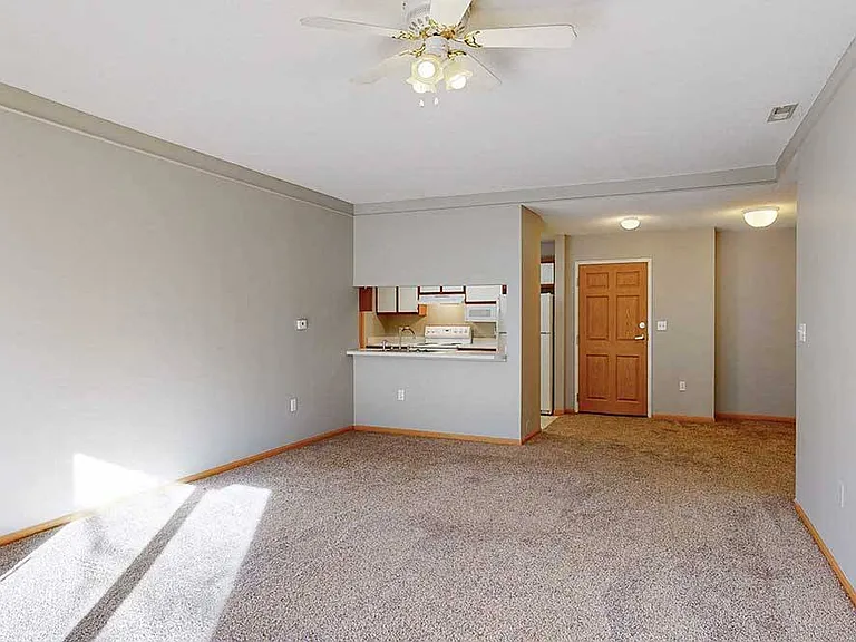 Northbrook Apartments — Photo 125