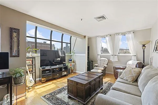 Sold by Verdel Real Estate | media 4