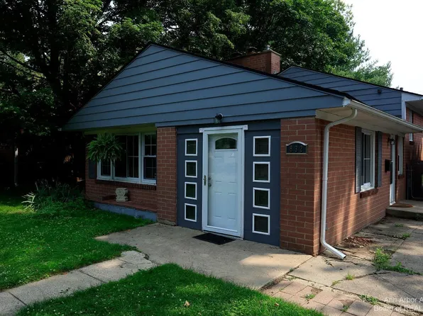 832 E Forest Ave, Ypsilanti, MI 48198