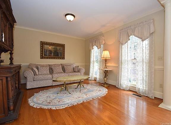 4th image of 12114 Barwen Ct