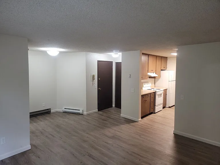 Ravenna Place Apartments — Photo 2