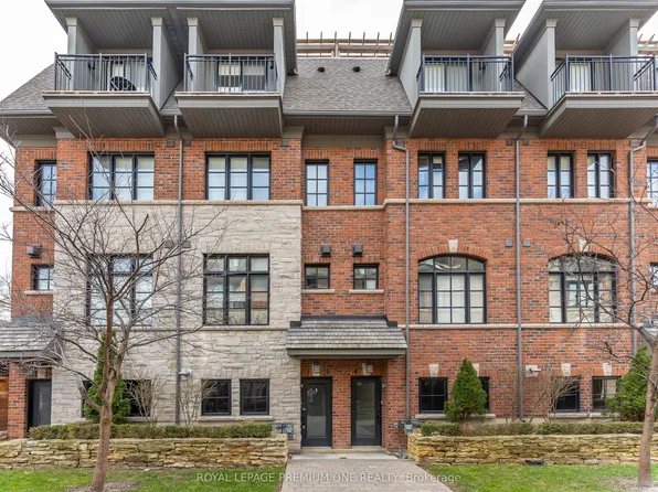 2 Salvador Allende Ct #5, Toronto, ON M6G 0A3