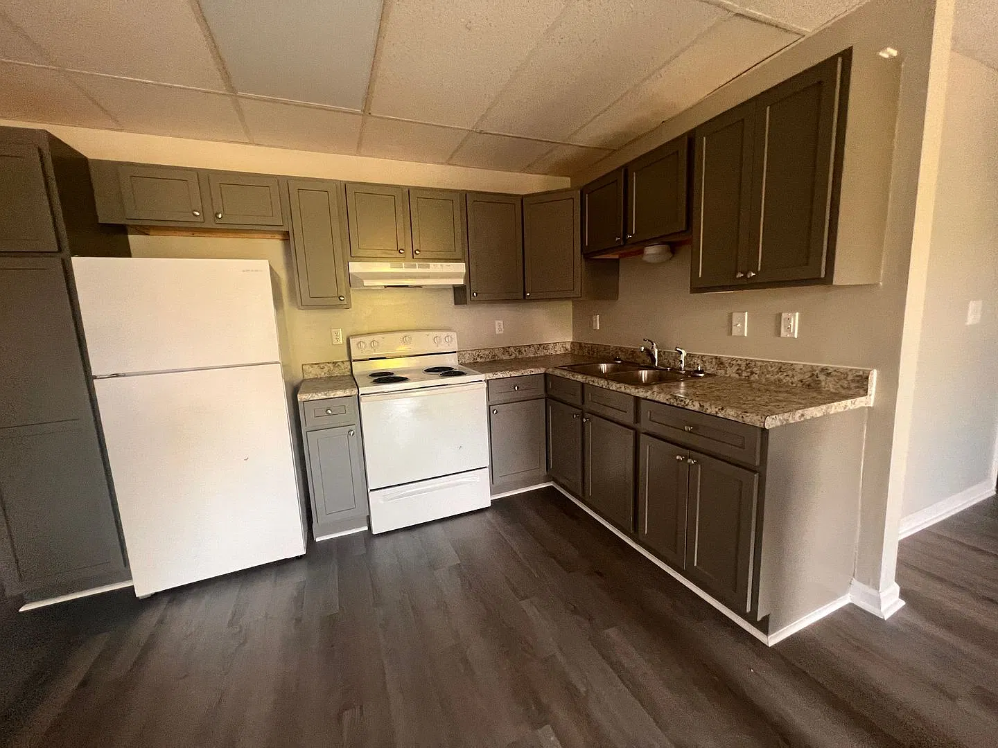 Poplar Point Apartments! — Photo 3