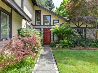 9010 Barrhill Way, Fair Oaks, CA 95628