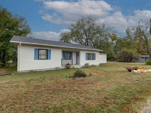 718 W Woodbine Road, Ash Grove, MO 65604