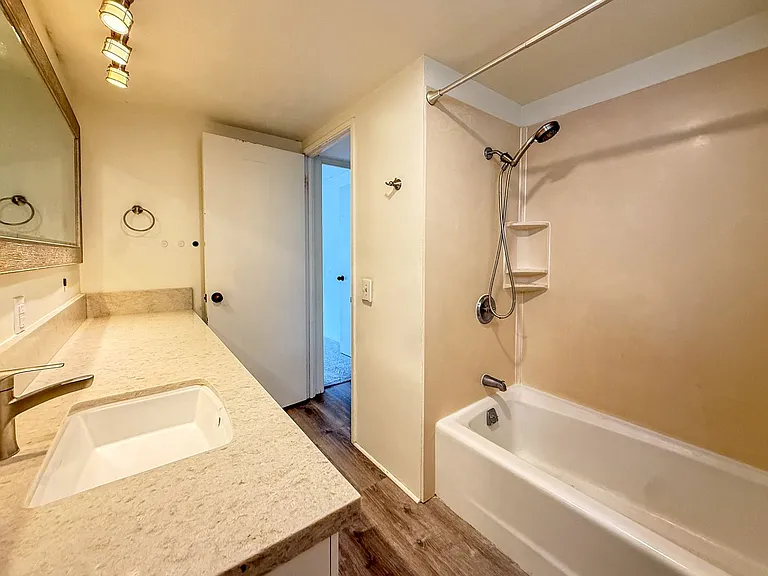 500 Lunalilo Home Rd #42C — Photo 6