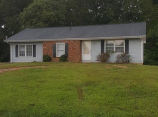 185 Sparrow Rd, Eden, NC 27288
