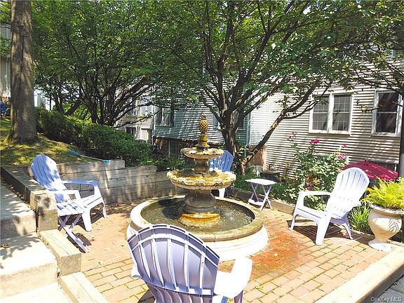 2nd image of 47 Washington Mews