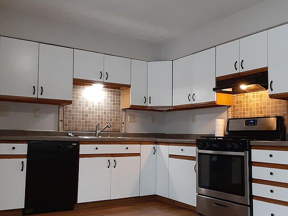 2nd image of 1522 Glass Dr