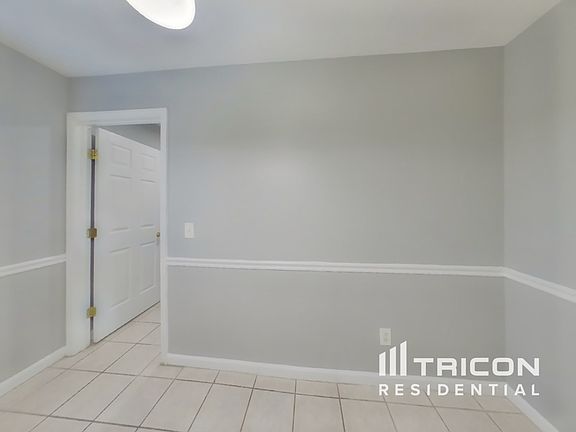 4th image of 8014 Lomond Dr