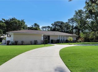 434 NE Acacia Pl, Jensen Beach, FL 34957