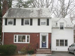 28 Grayson Pl, Teaneck, NJ 07666