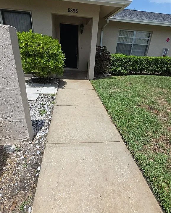 6896 W Country Club Ln #148