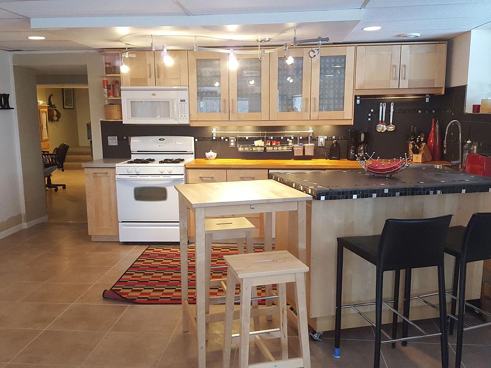 1st image of 2 Skyway Dr #2