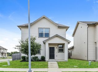 5540 Eagle Point Dr, Fort Worth, TX 76119