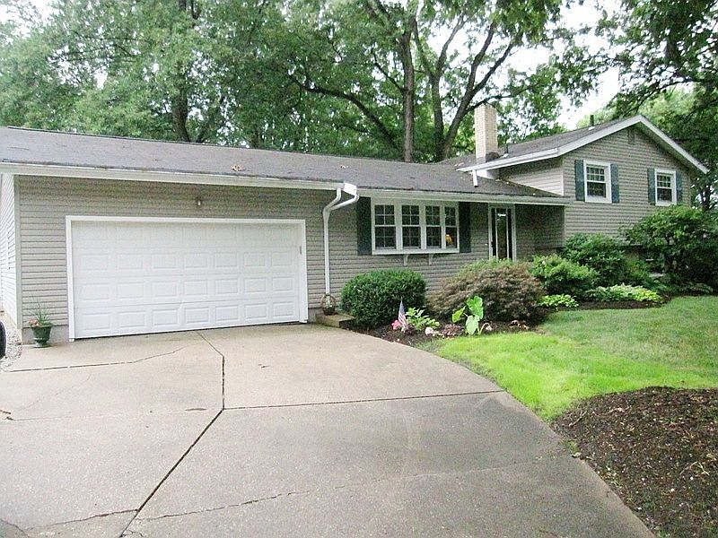 1st image of 1402 Lott Dr