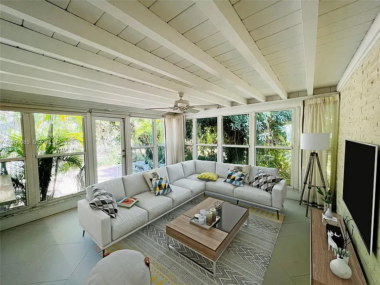 1116 Biarritz Dr — Photo 8