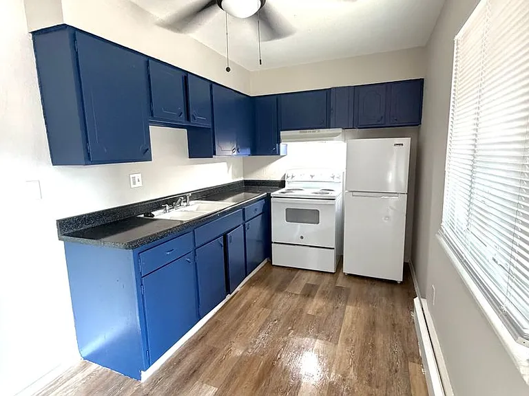 Westwind Apartments — Photo 19
