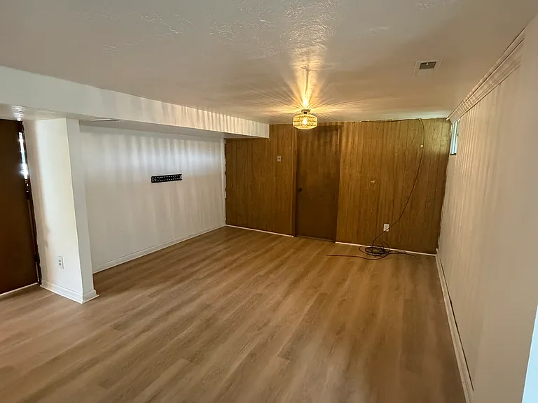 1105 NW Mock Ave #1 — Photo 8