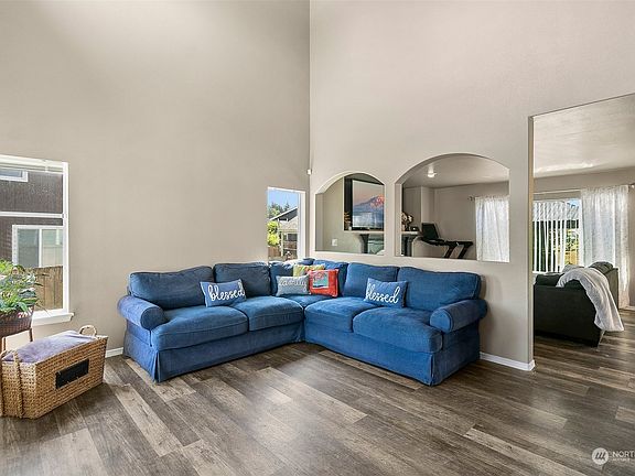 2nd image of 18414 28th Avenue E